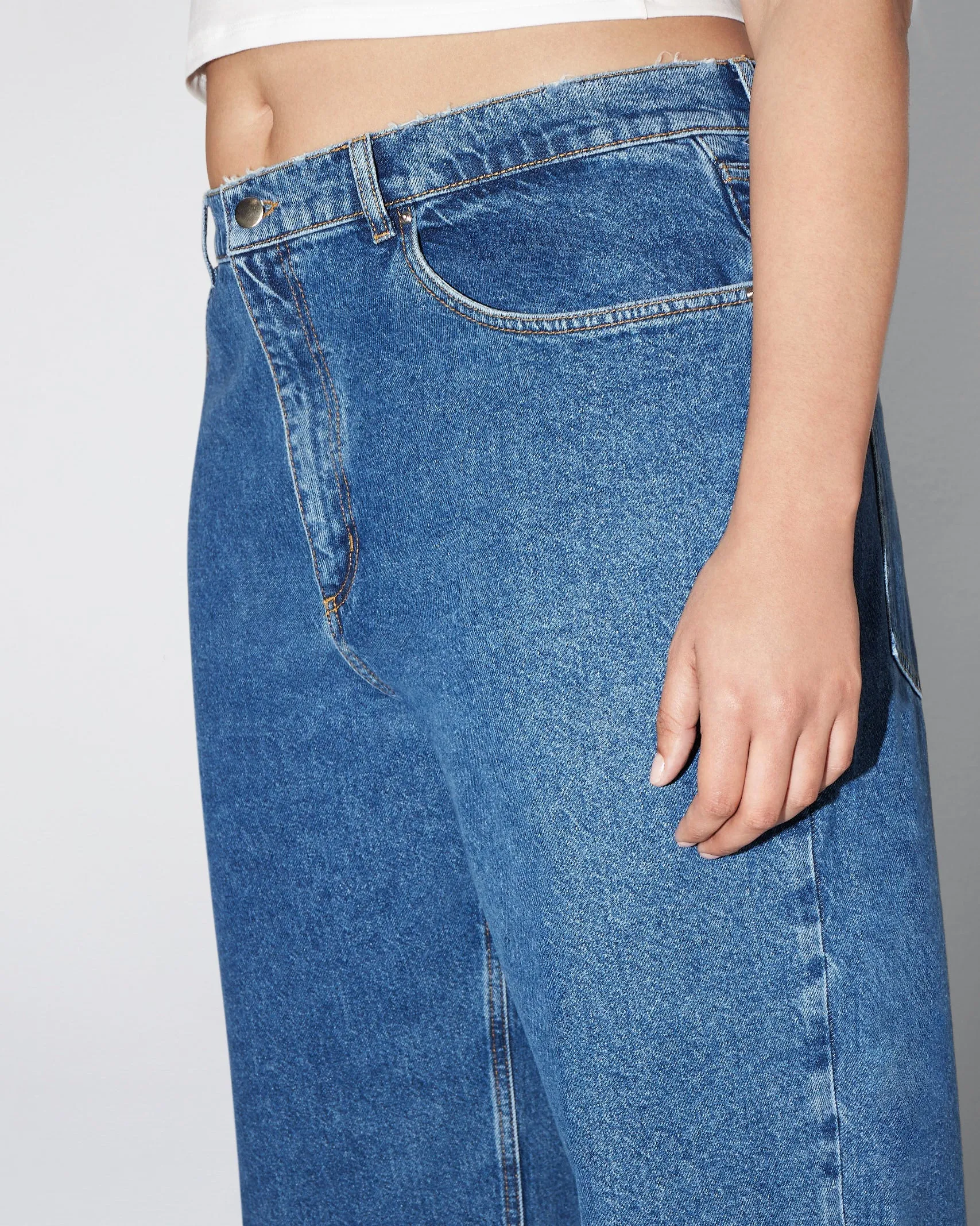 Classic Low Rise Denim | Medium Wash