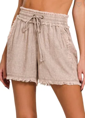 Frayed hem shorts